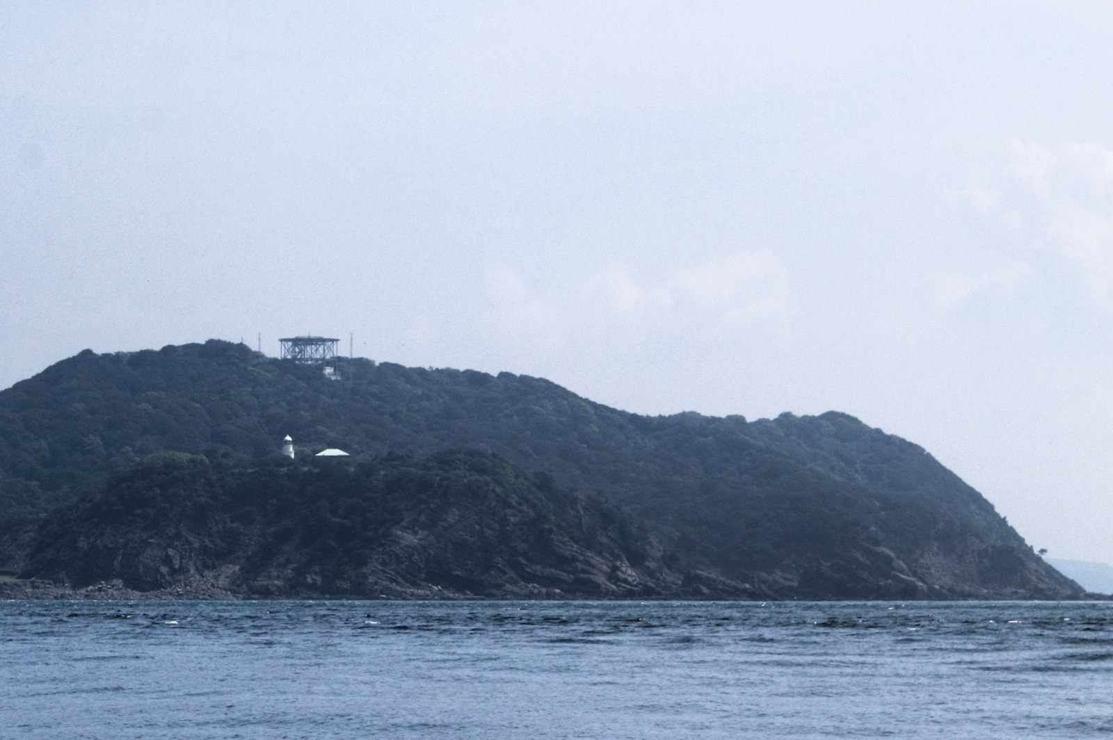 加太港を出港する友ヶ島行きの船